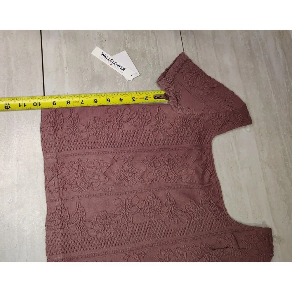 Wallflower Insta‎ Smooth Small Pink Floral Seamless Top Short Sleeve Crop